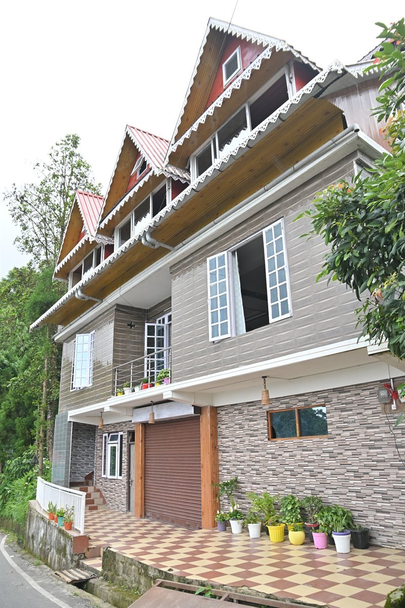 Lamahatta Homestay – The Pine Retreat
